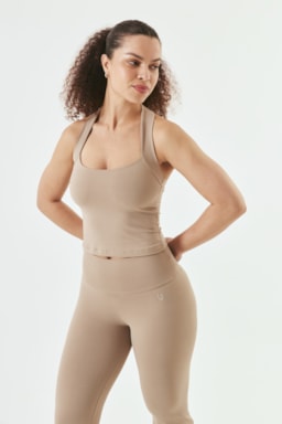 Ver foto 1 de 5 — BLUSA CROPPED FRENTE UNICA
