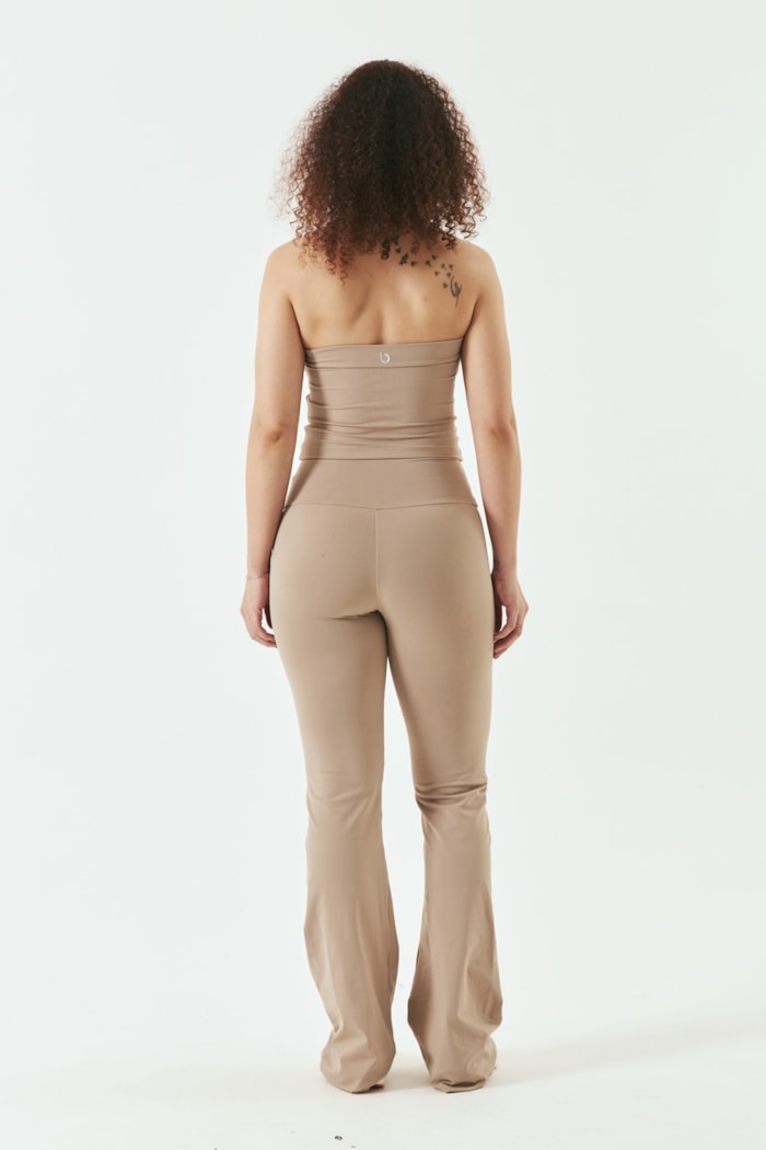 Ver foto 5 de 5 — BLUSA CROPPED FRENTE UNICA