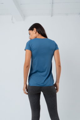 Ver foto 2 de 5 — BLUSA FITNESS EMOTION MC
