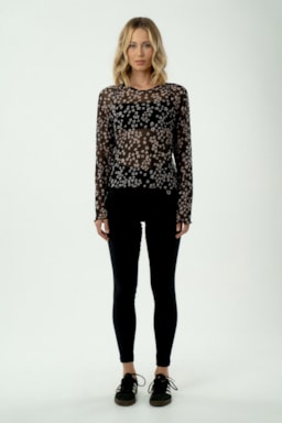 Ver foto 3 de 4 — BLUSA TULE ML FLOR