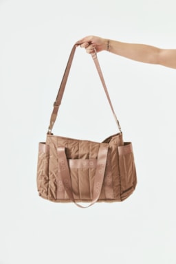 Ver foto 1 de 8 — BOLSA NYLON GRANDE ALÇA LONGA