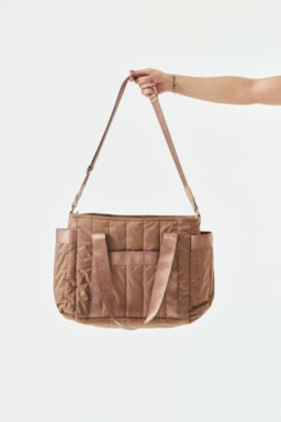 Ver foto 2 de 8 — BOLSA NYLON GRANDE ALÇA LONGA