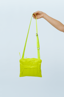 Ver foto 1 de 4 — BOLSA NYLON PEQUENA