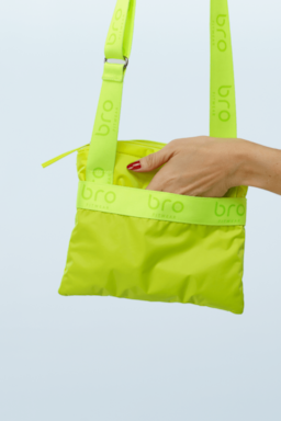 Ver foto 3 de 4 — BOLSA NYLON PEQUENA