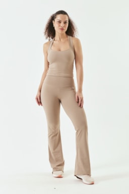Ver foto 1 de 6 — CALÇA FLARE BASICA