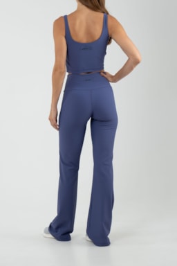 Ver foto 2 de 7 — CALÇA FLARE SUPREME