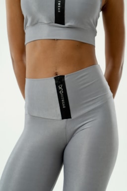Ver foto 3 de 5 — CALÇA LEGGING ACROPOLE