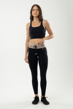 Ver foto 1 de 5 — CALÇA LEGGING AGATHA