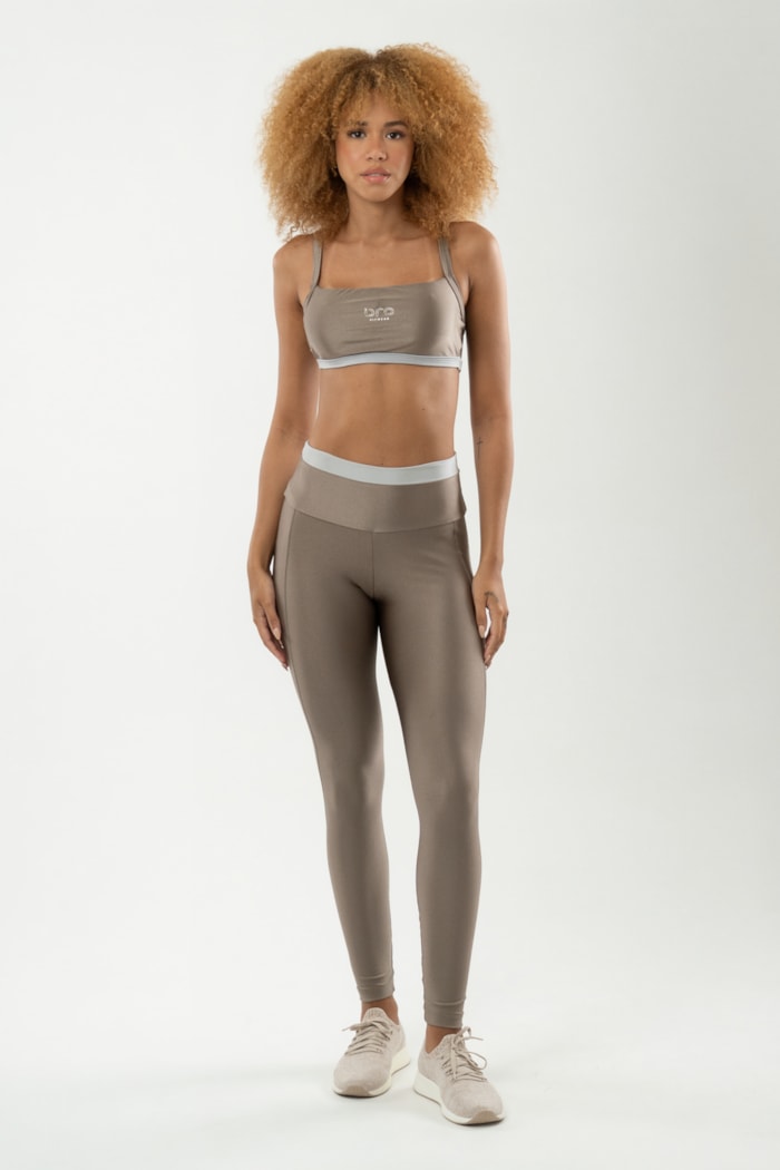 Ver foto 5 de 7 — CALÇA LEGGING MARRONE