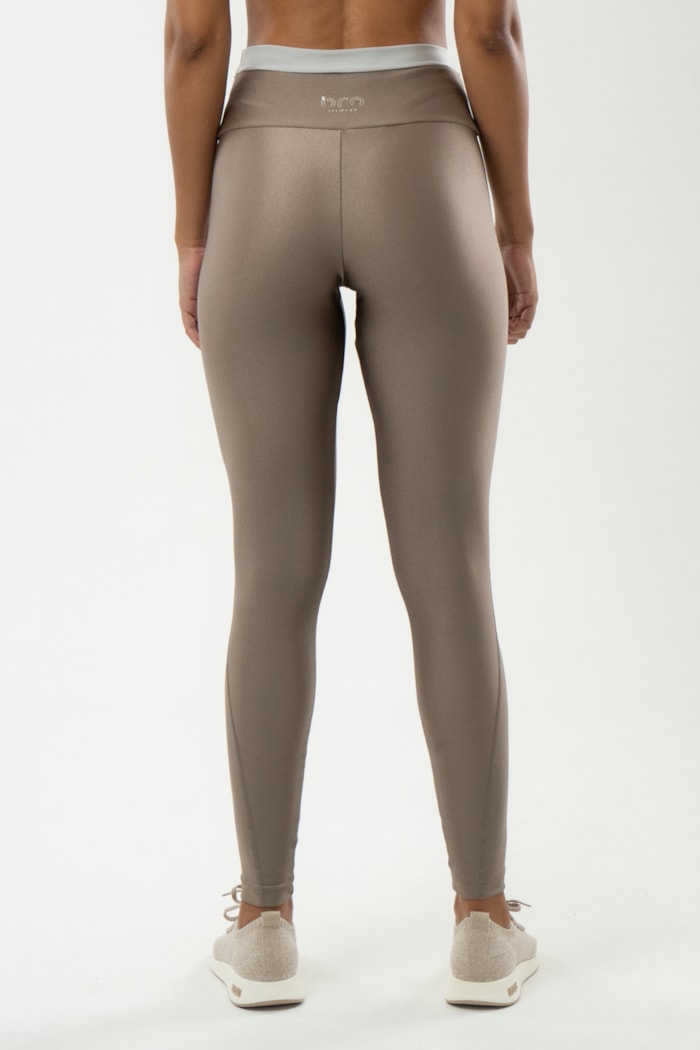 Ver foto 6 de 7 — CALÇA LEGGING MARRONE