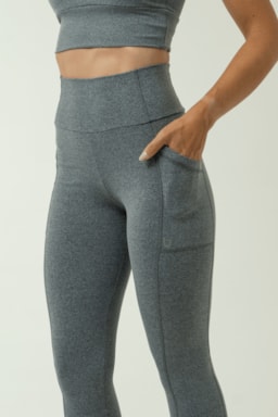 Ver foto 3 de 8 — CALÇA LEGGING MONTANA