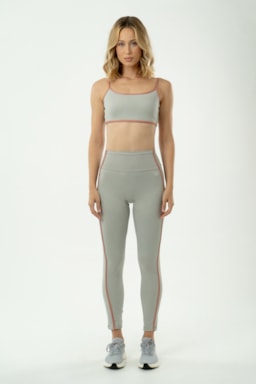 Ver foto 4 de 6 — CALÇA LEGGING SELENITA