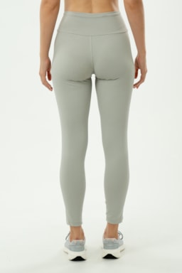 Ver foto 5 de 6 — CALÇA LEGGING SELENITA