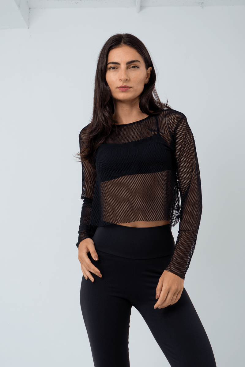 CROPPED ROMANCE