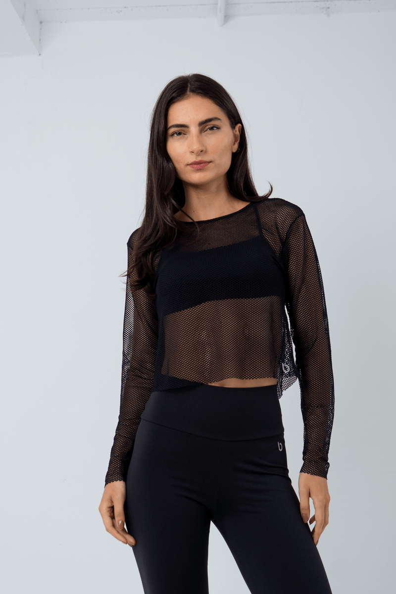 CROPPED ROMANCE