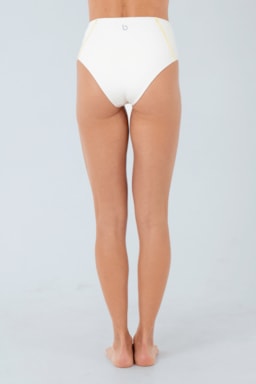 Ver foto 3 de 8 — HOT PANTS HARMONIA