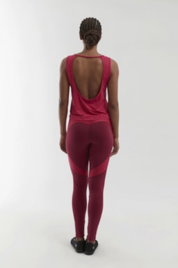 Ver foto 2 de 2 — REGATA CROPPED CHERRY