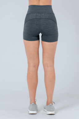 Ver foto 3 de 6 — SHORT FITNESS TONNER