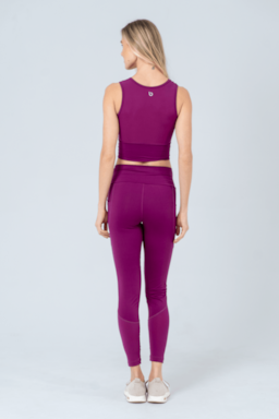 Ver foto 5 de 6 — TOP CROPPED CYBER