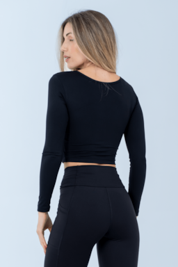 Ver foto 2 de 4 — TOP CROPPED KAREN LISO