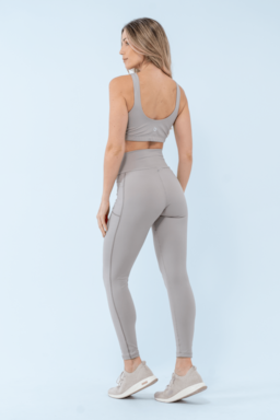Ver foto 4 de 4 — TOP FITNESS MONOCROME